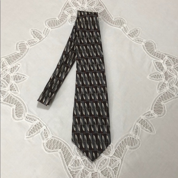 PIERRE CARDIN Gray Burgundy Geometric Silk Tie 60” x 4” - Picture 8 of 8